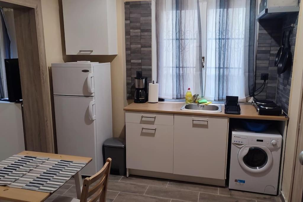 Kostas Appartment Thessaloníki Ngoại thất bức ảnh